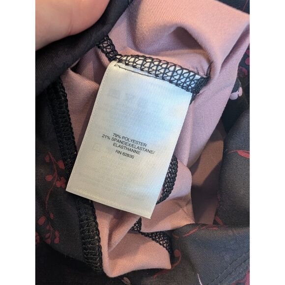 🌸 Lands' End Sport Floral Print Capri/Ankle Leggings  XL 18- Plus Size Leggings - Picture 2 of 5